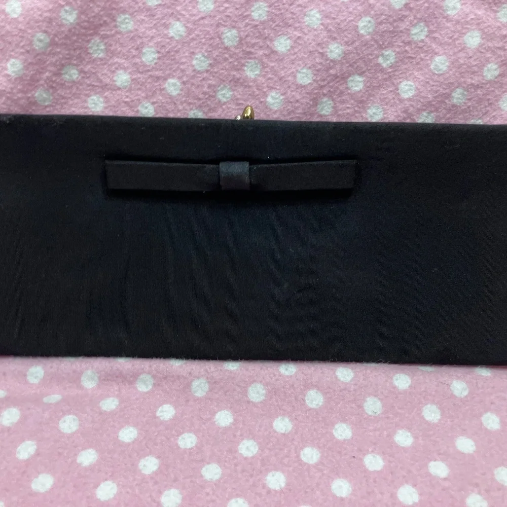 Vintage black clutch - gold clasp